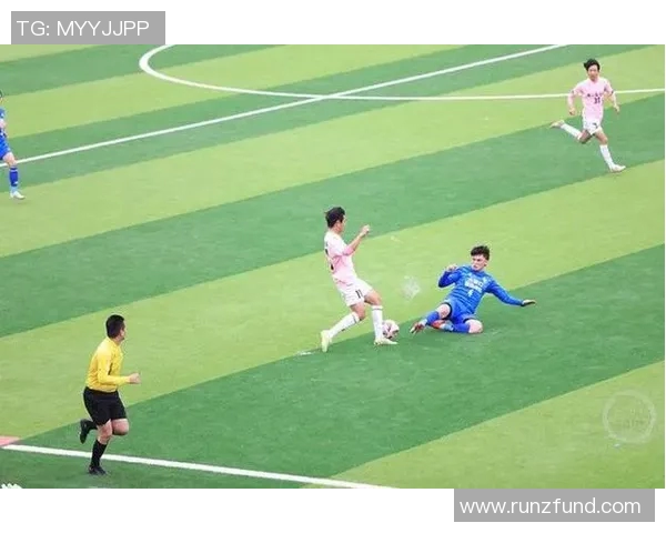 广东队与重庆队的激烈对决展现足球魅力与团队精神的巅峰对抗